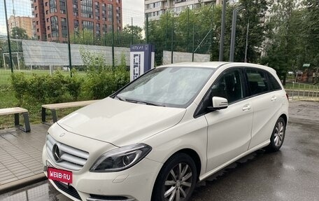 Mercedes-Benz B-Класс, 2013 год, 1 950 000 рублей, 2 фотография