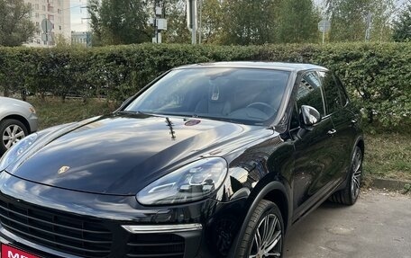 Porsche Cayenne III, 2015 год, 6 000 000 рублей, 2 фотография