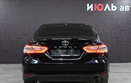 Toyota Camry, 2019 год, 3 450 000 рублей, 4 фотография