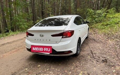 Hyundai Avante, 2019 год, 2 000 000 рублей, 3 фотография