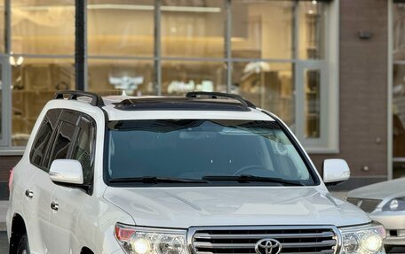 Toyota Land Cruiser 200, 2014 год, 4 990 000 рублей, 2 фотография