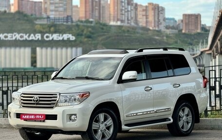 Toyota Land Cruiser 200, 2014 год, 4 990 000 рублей, 3 фотография