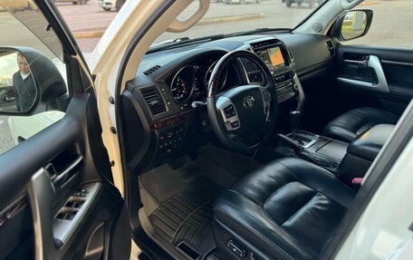 Toyota Land Cruiser 200, 2014 год, 4 990 000 рублей, 6 фотография