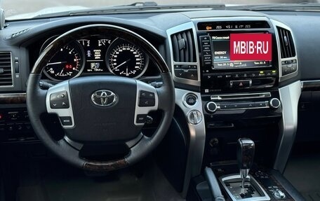 Toyota Land Cruiser 200, 2014 год, 4 990 000 рублей, 5 фотография