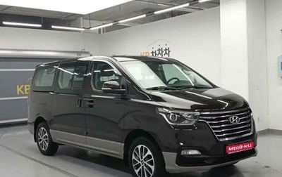 Hyundai Grand Starex Grand Starex I рестайлинг 2, 2020 год, 3 390 000 рублей, 1 фотография