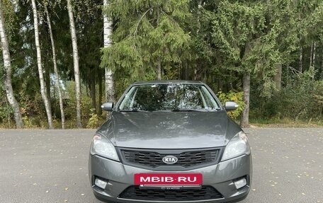 KIA cee'd I рестайлинг, 2011 год, 945 000 рублей, 2 фотография