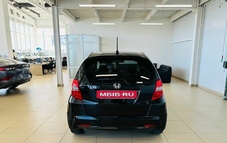 Honda Fit III, 2013 год, 1 159 000 рублей, 5 фотография