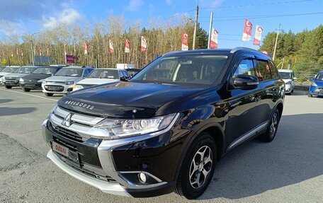 Mitsubishi Outlander III рестайлинг 3, 2018 год, 1 899 995 рублей, 3 фотография