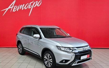 Mitsubishi Outlander III рестайлинг 3, 2020 год, 2 249 000 рублей, 7 фотография