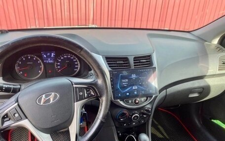 Hyundai Solaris II рестайлинг, 2013 год, 950 000 рублей, 6 фотография