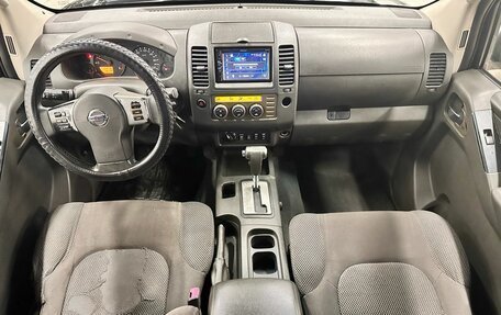 Nissan Navara (Frontier), 2008 год, 899 000 рублей, 12 фотография