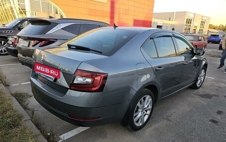 Skoda Octavia, 2018 год, 1 835 000 рублей, 2 фотография