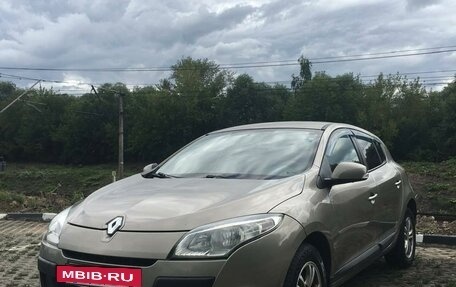 Renault Megane III, 2012 год, 850 000 рублей, 3 фотография