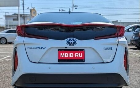 Toyota Prius IV XW50, 2021 год, 1 799 555 рублей, 7 фотография