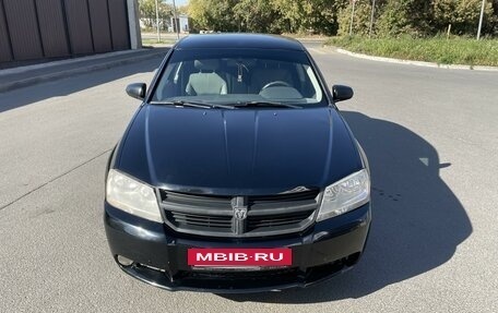 Dodge Avenger II рестайлинг, 2008 год, 800 000 рублей, 13 фотография