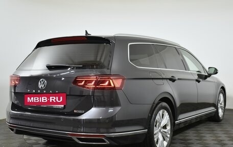 Volkswagen Passat B8 рестайлинг, 2020 год, 3 095 000 рублей, 8 фотография