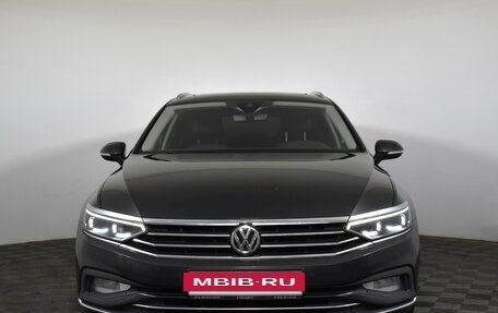 Volkswagen Passat B8 рестайлинг, 2020 год, 3 095 000 рублей, 2 фотография