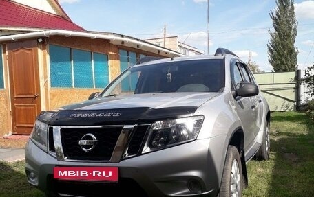 Nissan Terrano III, 2016 год, 1 140 000 рублей, 2 фотография