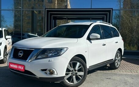 Nissan Pathfinder, 2016 год, 2 349 000 рублей, 1 фотография