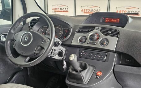 Renault Kangoo II рестайлинг, 2011 год, 1 080 000 рублей, 21 фотография