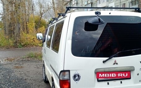 Mitsubishi Delica IV, 2001 год, 430 000 рублей, 2 фотография