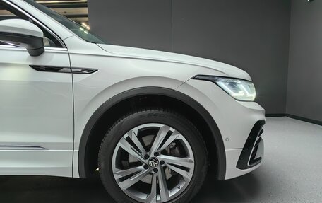 Volkswagen Tiguan II, 2021 год, 4 500 000 рублей, 9 фотография