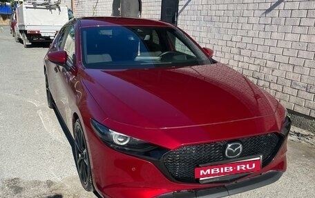 Mazda 3, 2019 год, 2 800 000 рублей, 4 фотография