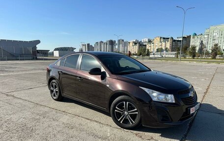 Chevrolet Cruze II, 2013 год, 750 000 рублей, 3 фотография