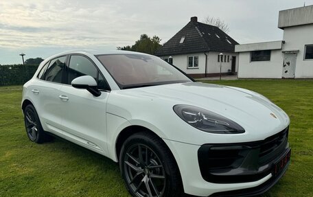 Porsche Macan I рестайлинг, 2024 год, 13 607 829 рублей, 3 фотография