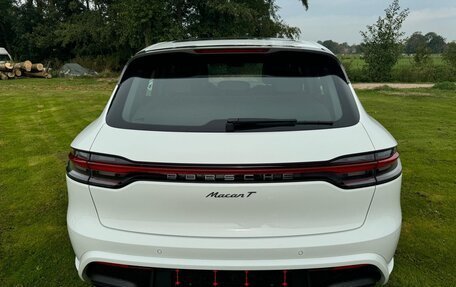 Porsche Macan I рестайлинг, 2024 год, 13 607 829 рублей, 5 фотография