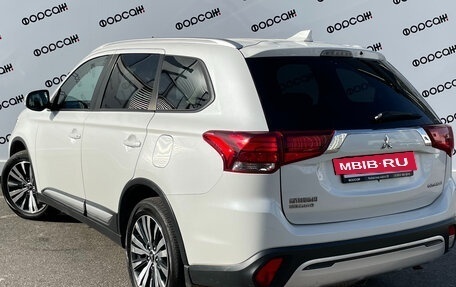 Mitsubishi Outlander III рестайлинг 3, 2019 год, 2 169 000 рублей, 7 фотография