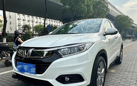 Honda Vezel, 2021 год, 1 570 000 рублей, 8 фотография