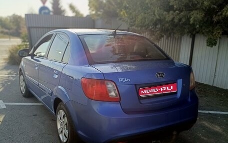 KIA Rio II, 2011 год, 630 000 рублей, 1 фотография