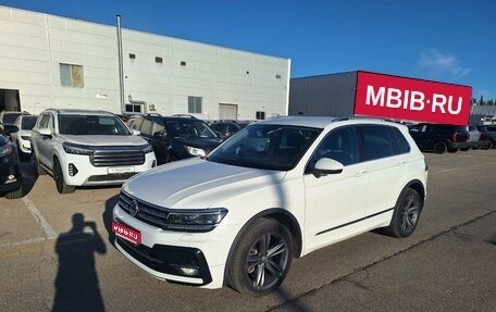 Volkswagen Tiguan II, 2019 год, 3 250 000 рублей, 1 фотография