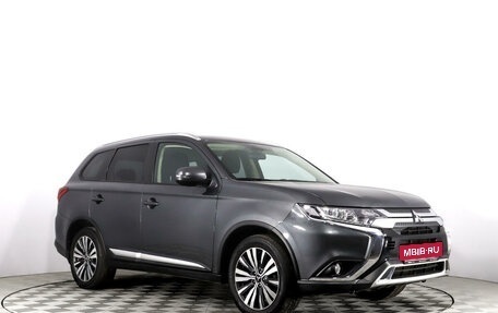 Mitsubishi Outlander III рестайлинг 3, 2019 год, 2 330 000 рублей, 3 фотография