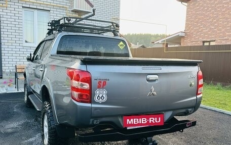 Mitsubishi L200 IV рестайлинг, 2017 год, 2 999 000 рублей, 2 фотография