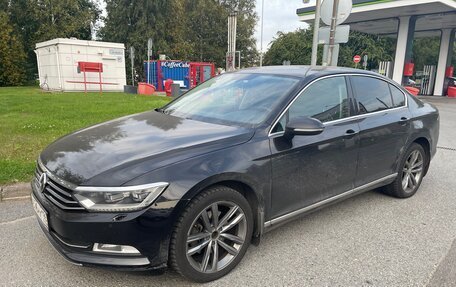 Volkswagen Passat B8 рестайлинг, 2018 год, 1 780 000 рублей, 2 фотография