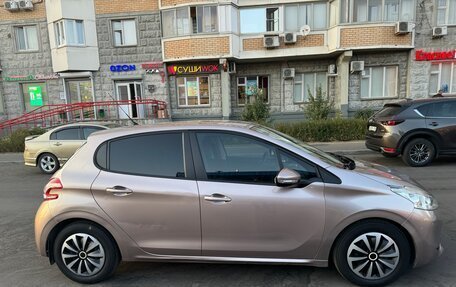 Peugeot 208 II, 2013 год, 780 000 рублей, 3 фотография