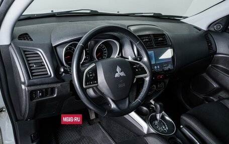 Mitsubishi ASX I рестайлинг, 2013 год, 1 499 000 рублей, 13 фотография