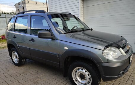 Chevrolet Niva I рестайлинг, 2018 год, 745 000 рублей, 6 фотография