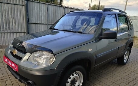 Chevrolet Niva I рестайлинг, 2018 год, 745 000 рублей, 5 фотография