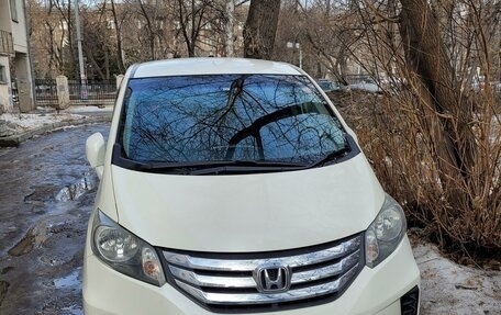 Honda Freed I, 2011 год, 1 300 000 рублей, 2 фотография