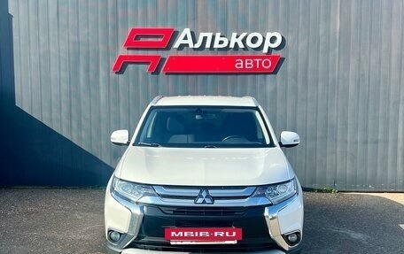 Mitsubishi Outlander III рестайлинг 3, 2018 год, 1 849 000 рублей, 3 фотография