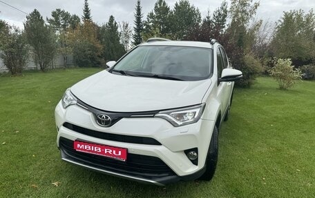 Toyota RAV4, 2017 год, 3 400 000 рублей, 1 фотография