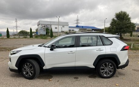 Toyota RAV4, 2024 год, 4 400 000 рублей, 2 фотография