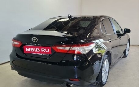 Toyota Camry, 2021 год, 3 590 000 рублей, 5 фотография