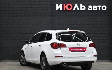 Opel Astra J, 2013 год, 880 000 рублей, 7 фотография