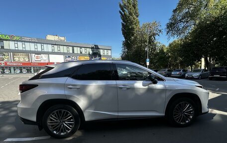 Lexus RX IV рестайлинг, 2020 год, 5 700 000 рублей, 4 фотография