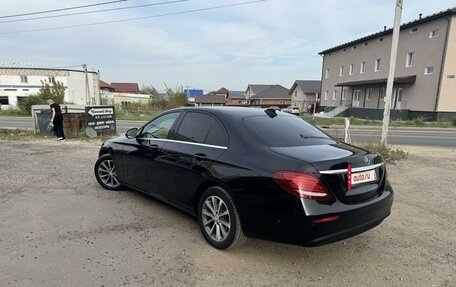 Mercedes-Benz E-Класс, 2016 год, 3 000 000 рублей, 9 фотография