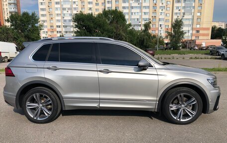 Volkswagen Tiguan II, 2018 год, 3 380 000 рублей, 4 фотография